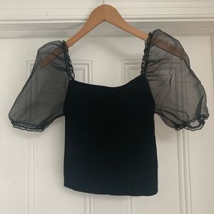 Zara cropped black puffy sleeve, size M